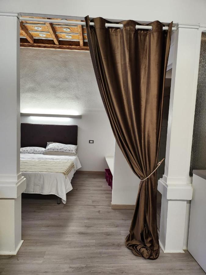 Mansarde & Suite Maison 1706 Lago Orta Borgomanero Exterior photo